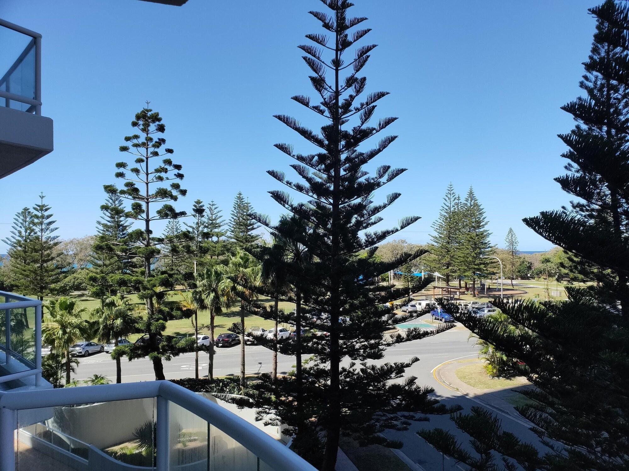 Carmel By The Sea Aparthotel Gold Coast Exterior photo
