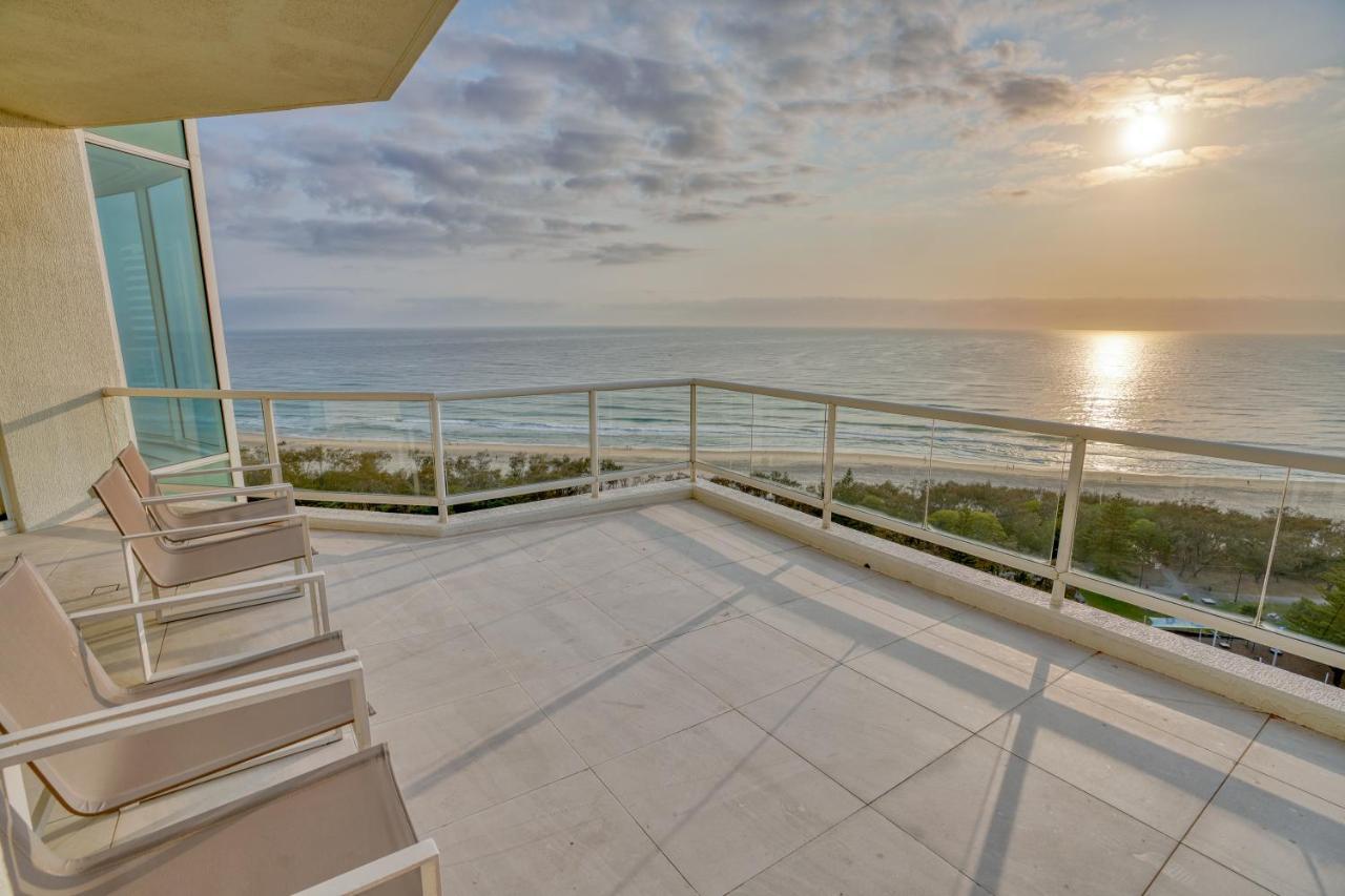 Carmel By The Sea Aparthotel Gold Coast Exterior photo